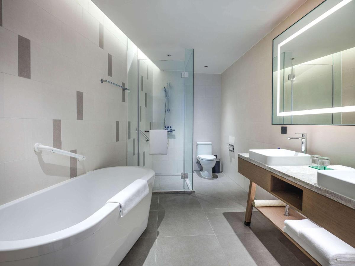 Hyatt Place Beijing Shiyuan Hotel 4*