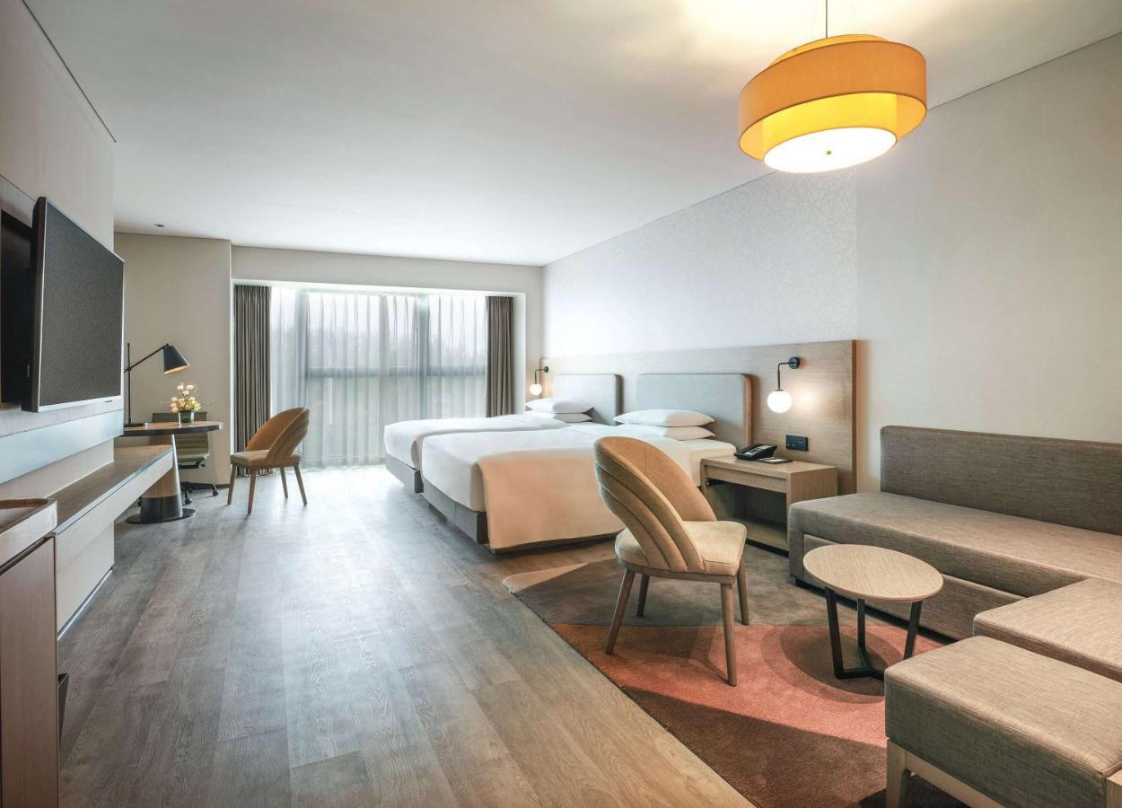 Hyatt Place Beijing Shiyuan Hotel 4*