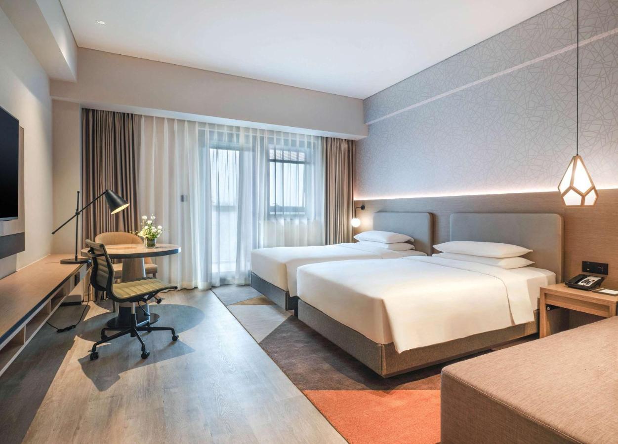 Hyatt Place Beijing Shiyuan Hotel 4*